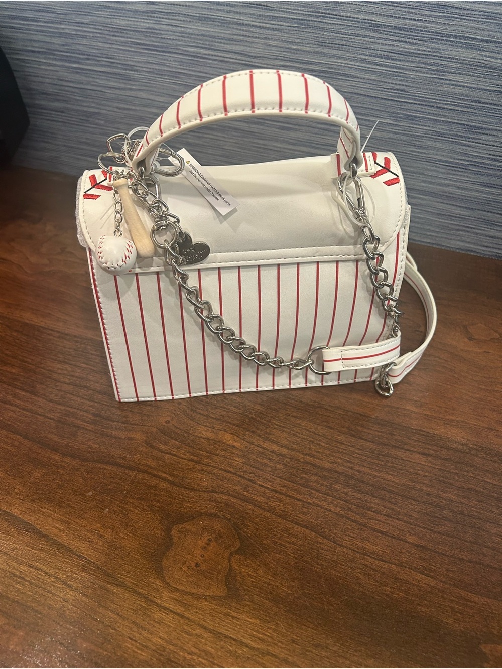 Betsey Johnson Kitsch Baseball Shoulder Bag Bag Charm NWT - Picture 3 of 4